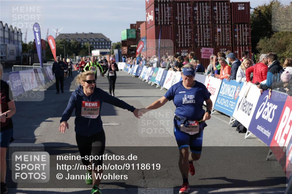 03.10.2025 - Köhlbrandbrückenlauf Jannik Wohlers http://msf.ph/oto/9118619 03.10.2025 13:34:25 Ziel 4674, 4702, 4754, 5207, 5221, 5437, 5693, 5695 meine-sportfotos.de