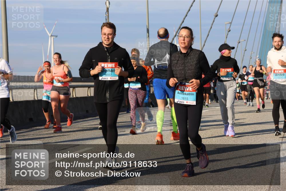 03.10.2025 - Köhlbrandbrückenlauf Strokosch-Dieckow http://msf.ph/oto/9118633 03.10.2025 09:52:38 Position 2 3557, 1615, 2293, 2254 meine-sportfotos.de