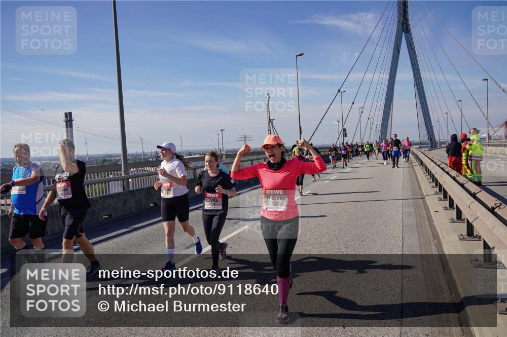 03.10.2025 - Köhlbrandbrückenlauf Michael Burmester http://msf.ph/oto/9118640 03.10.2025 12:59:57 Position 2 4841, 5157 meine-sportfotos.de