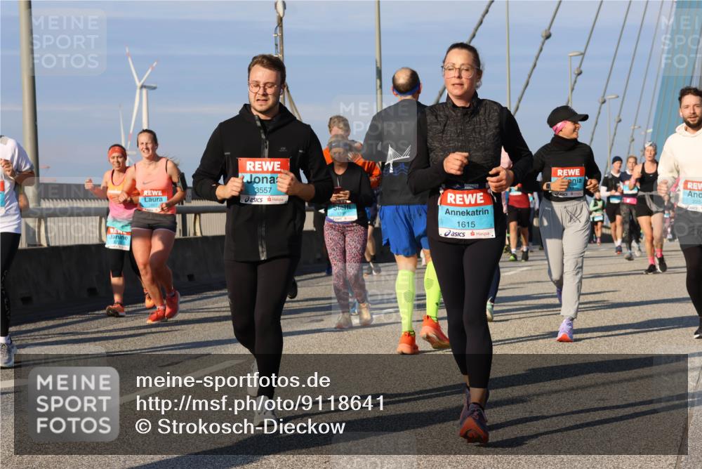 03.10.2025 - Köhlbrandbrückenlauf Strokosch-Dieckow http://msf.ph/oto/9118641 03.10.2025 09:52:38 Position 2 2867, 3557, 1615, 225 meine-sportfotos.de