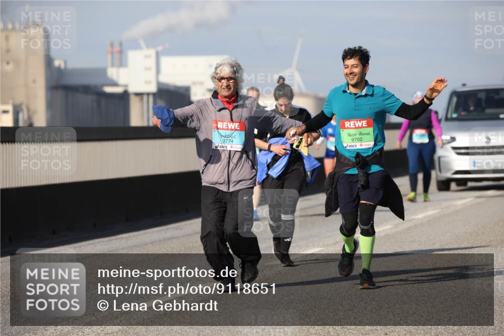 03.10.2025 - Köhlbrandbrückenlauf Lena Gebhardt http://msf.ph/oto/9118651 03.10.2025 10:25:47 Position 2 3774, 9702 meine-sportfotos.de