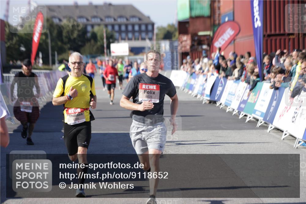 03.10.2025 - Köhlbrandbrückenlauf Jannik Wohlers http://msf.ph/oto/9118652 03.10.2025 13:03:38 Ziel 4063, 4214, 4252, 4274, 4300, 4422, 4454, 4507, 5639, 5707, 5799, 6025, 6194, 6207 meine-sportfotos.de