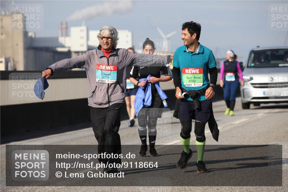 03.10.2025 - Köhlbrandbrückenlauf Lena Gebhardt http://msf.ph/oto/9118664 03.10.2025 10:25:47 Position 2 3774, 9702 meine-sportfotos.de