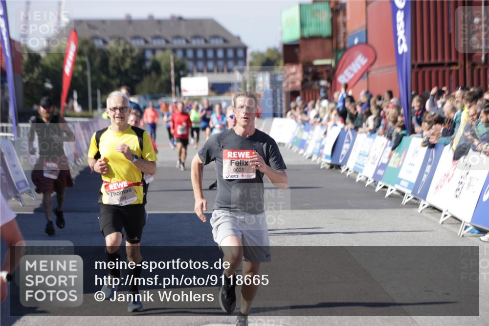 03.10.2025 - Köhlbrandbrückenlauf Jannik Wohlers http://msf.ph/oto/9118665 03.10.2025 13:03:38 Ziel 4063, 4214, 4252, 4274, 4300, 4422, 4454, 4507, 5639, 5707, 5799, 6025, 6194, 6207 meine-sportfotos.de