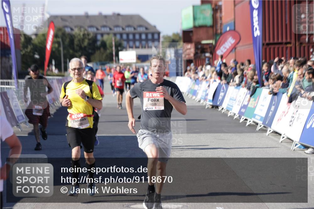 03.10.2025 - Köhlbrandbrückenlauf Jannik Wohlers http://msf.ph/oto/9118670 03.10.2025 13:03:38 Ziel 4063, 4214, 4252, 4274, 4300, 4422, 4454, 4507, 5639, 5707, 5799, 6025, 6194, 6207 meine-sportfotos.de