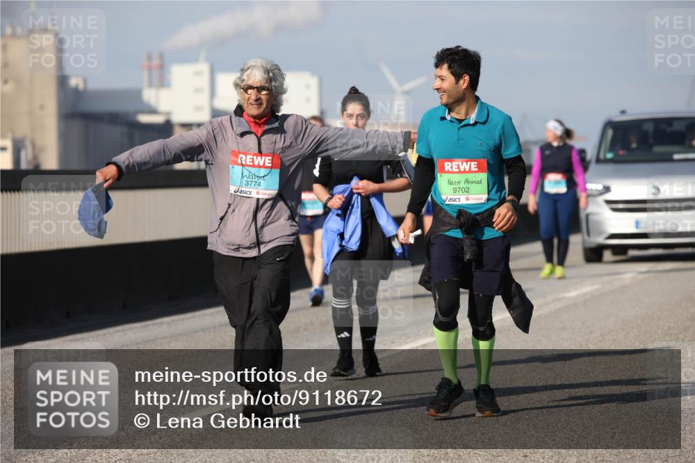 03.10.2025 - Köhlbrandbrückenlauf Lena Gebhardt http://msf.ph/oto/9118672 03.10.2025 10:25:47 Position 2 3774, 9702 meine-sportfotos.de