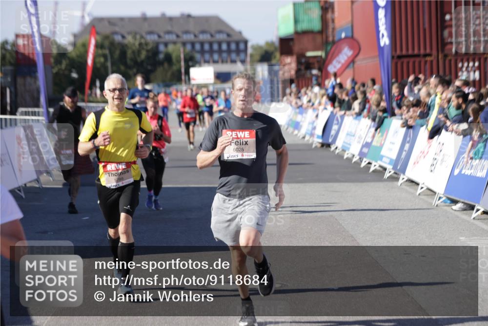03.10.2025 - Köhlbrandbrückenlauf Jannik Wohlers http://msf.ph/oto/9118684 03.10.2025 13:03:39 Ziel 4063, 4214, 4252, 4274, 4300, 4422, 4507, 5639, 5707, 5799, 6025, 6194, 6207 meine-sportfotos.de