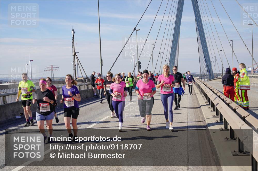 03.10.2025 - Köhlbrandbrückenlauf Michael Burmester http://msf.ph/oto/9118707 03.10.2025 13:00:04 Position 2 5378, 5349 meine-sportfotos.de