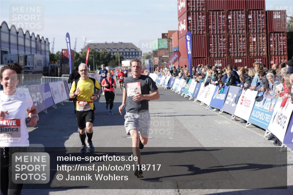 03.10.2025 - Köhlbrandbrückenlauf Jannik Wohlers http://msf.ph/oto/9118717 03.10.2025 13:03:39 Ziel 4063, 4214, 4252, 4274, 4300, 4422, 4507, 5639, 5707, 5799, 6025, 6194, 6207 meine-sportfotos.de