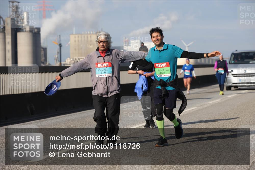 03.10.2025 - Köhlbrandbrückenlauf Lena Gebhardt http://msf.ph/oto/9118726 03.10.2025 10:25:49 Position 2 3774, 9702 meine-sportfotos.de