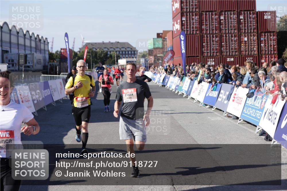03.10.2025 - Köhlbrandbrückenlauf Jannik Wohlers http://msf.ph/oto/9118727 03.10.2025 13:03:40 Ziel 4063, 4214, 4252, 4274, 4422, 4507, 5639, 5707, 5799, 6025, 6194 meine-sportfotos.de