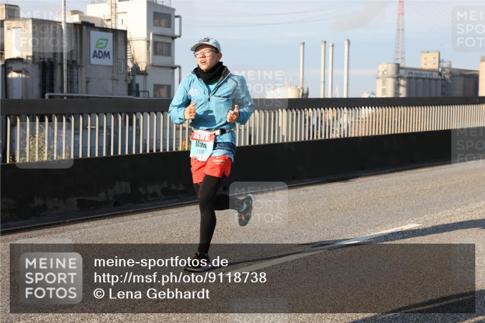 03.10.2025 - Köhlbrandbrückenlauf Lena Gebhardt http://msf.ph/oto/9118738 03.10.2025 09:44:59 Position 2 1330 meine-sportfotos.de