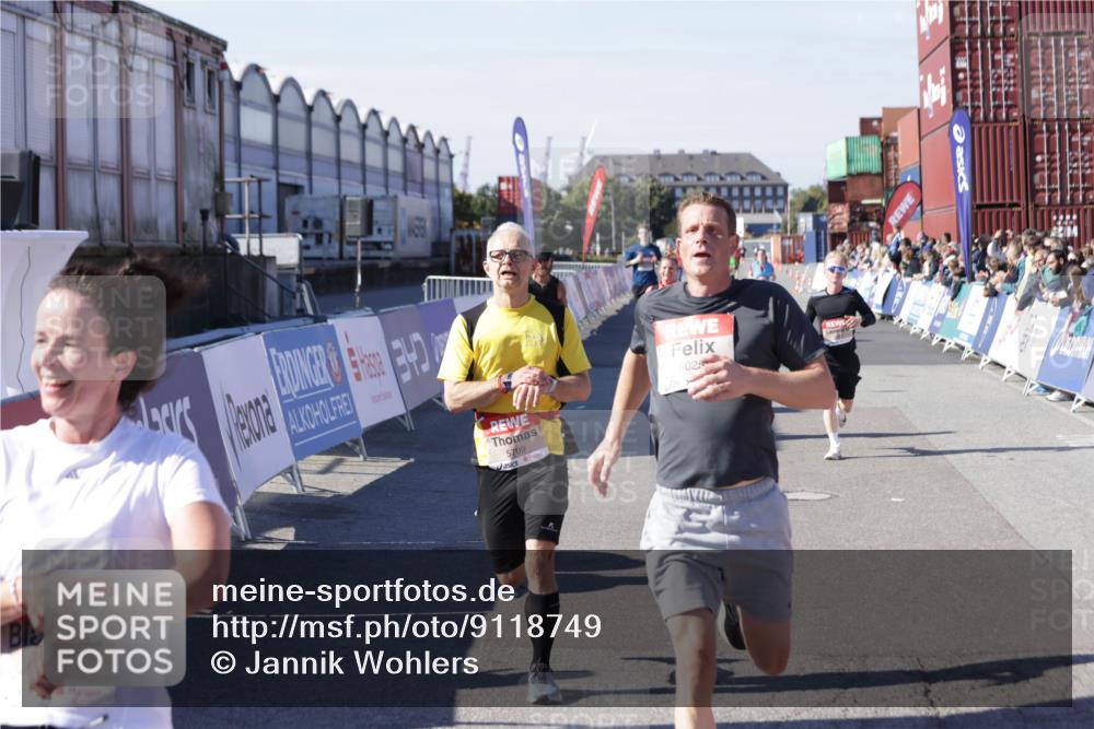 03.10.2025 - Köhlbrandbrückenlauf Jannik Wohlers http://msf.ph/oto/9118749 03.10.2025 13:03:40 Ziel 4063, 4214, 4252, 4274, 4422, 4507, 5639, 5707, 5799, 6025, 6194 meine-sportfotos.de