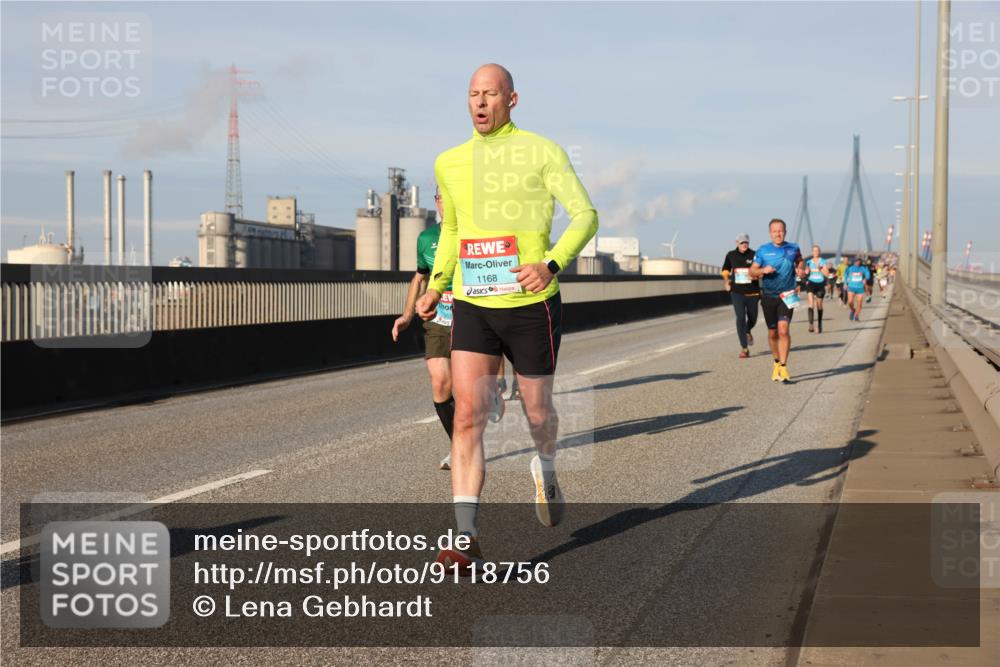 03.10.2025 - Köhlbrandbrückenlauf Lena Gebhardt http://msf.ph/oto/9118756 03.10.2025 09:45:00 Position 2 1168 meine-sportfotos.de