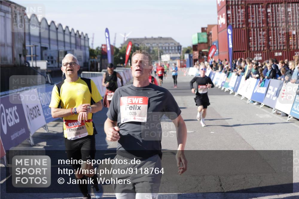 03.10.2025 - Köhlbrandbrückenlauf Jannik Wohlers http://msf.ph/oto/9118764 03.10.2025 13:03:41 Ziel 4063, 4214, 4274, 4322, 4422, 4507, 5639, 5707, 5799, 6025 meine-sportfotos.de