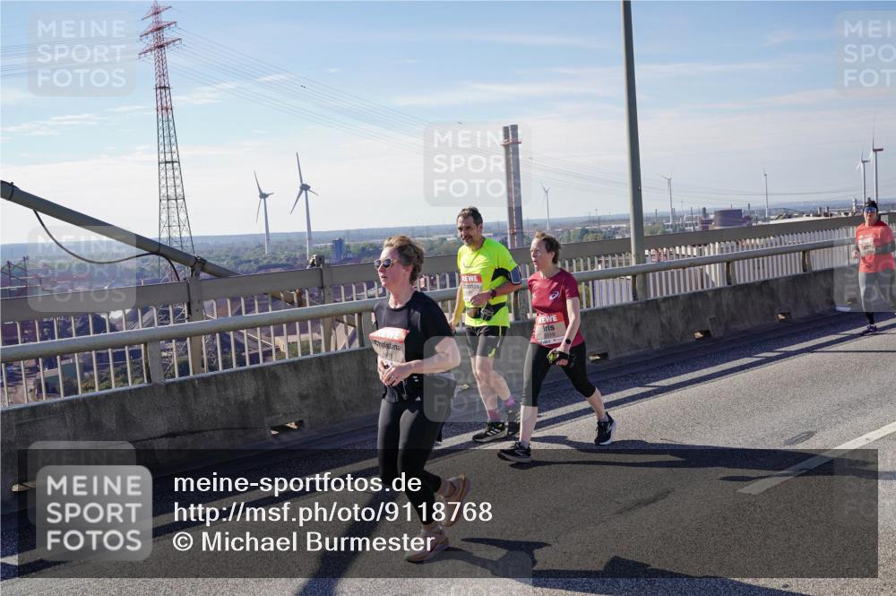 03.10.2025 - Köhlbrandbrückenlauf Michael Burmester http://msf.ph/oto/9118768 03.10.2025 13:00:08 Position 2 5119 meine-sportfotos.de