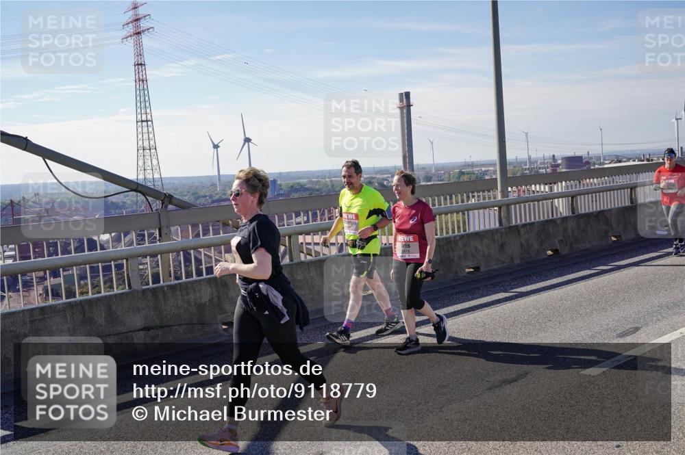 03.10.2025 - Köhlbrandbrückenlauf Michael Burmester http://msf.ph/oto/9118779 03.10.2025 13:00:08 Position 2 5119 meine-sportfotos.de