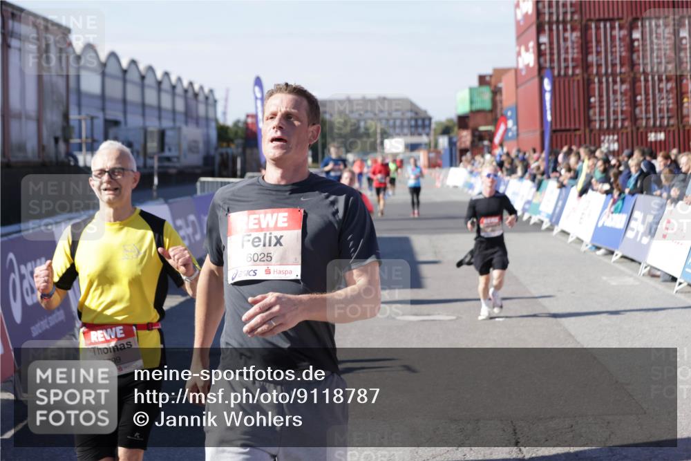 03.10.2025 - Köhlbrandbrückenlauf Jannik Wohlers http://msf.ph/oto/9118787 03.10.2025 13:03:41 Ziel 4063, 4214, 4274, 4322, 4422, 4507, 5639, 5707, 5799, 6025 meine-sportfotos.de