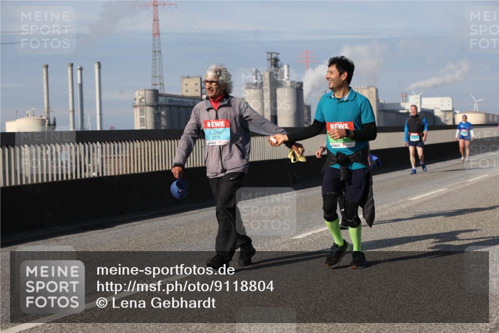03.10.2025 - Köhlbrandbrückenlauf Lena Gebhardt http://msf.ph/oto/9118804 03.10.2025 10:25:51 Position 2 3774, 9702 meine-sportfotos.de