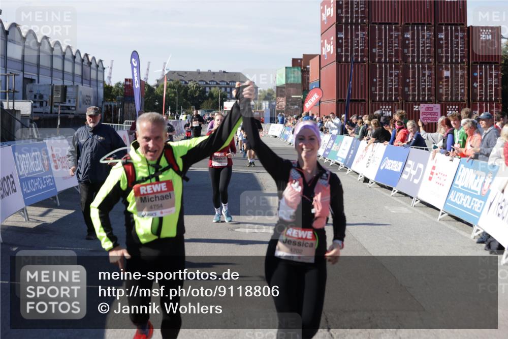 03.10.2025 - Köhlbrandbrückenlauf Jannik Wohlers http://msf.ph/oto/9118806 03.10.2025 13:34:32 Ziel 4702, 4754, 5390, 5437, 5693, 5695, 6486 meine-sportfotos.de