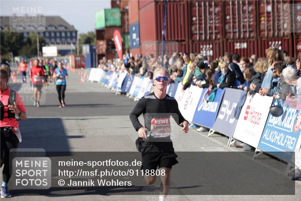 03.10.2025 - Köhlbrandbrückenlauf Jannik Wohlers http://msf.ph/oto/9118808 03.10.2025 13:03:42 Ziel 4063, 4214, 4274, 4322, 4422, 4507, 5639, 5707, 5799, 6025 meine-sportfotos.de