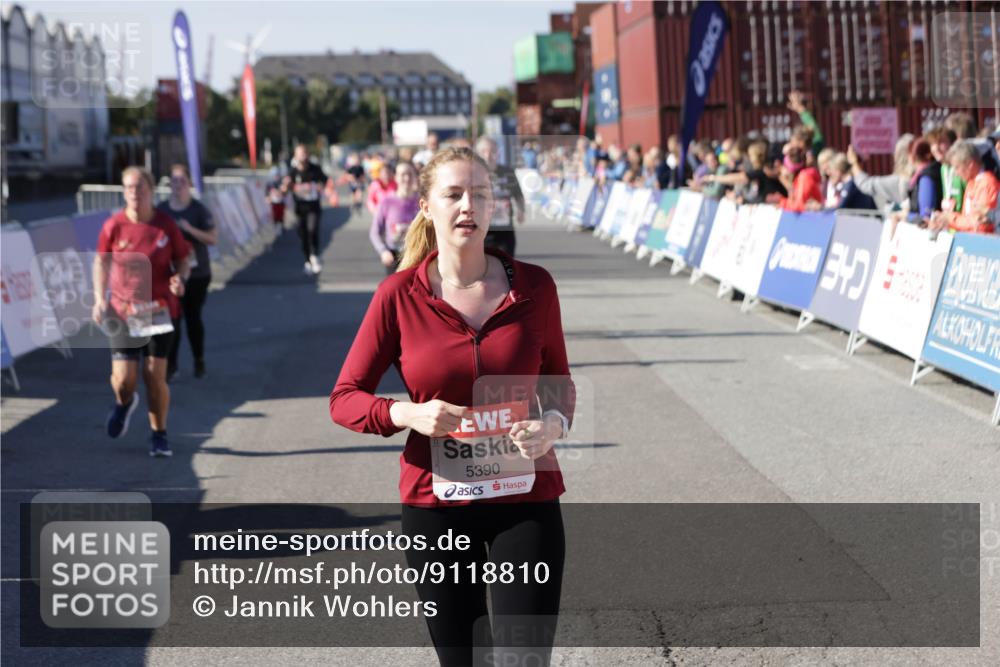 03.10.2025 - Köhlbrandbrückenlauf Jannik Wohlers http://msf.ph/oto/9118810 03.10.2025 13:34:36 Ziel 4702, 4754, 4997, 5390, 5407, 5465, 6289, 6290, 6486 meine-sportfotos.de