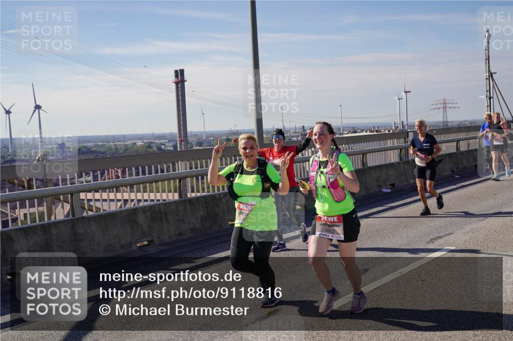 03.10.2025 - Köhlbrandbrückenlauf Michael Burmester http://msf.ph/oto/9118816 03.10.2025 13:00:10 Position 2 6412 meine-sportfotos.de