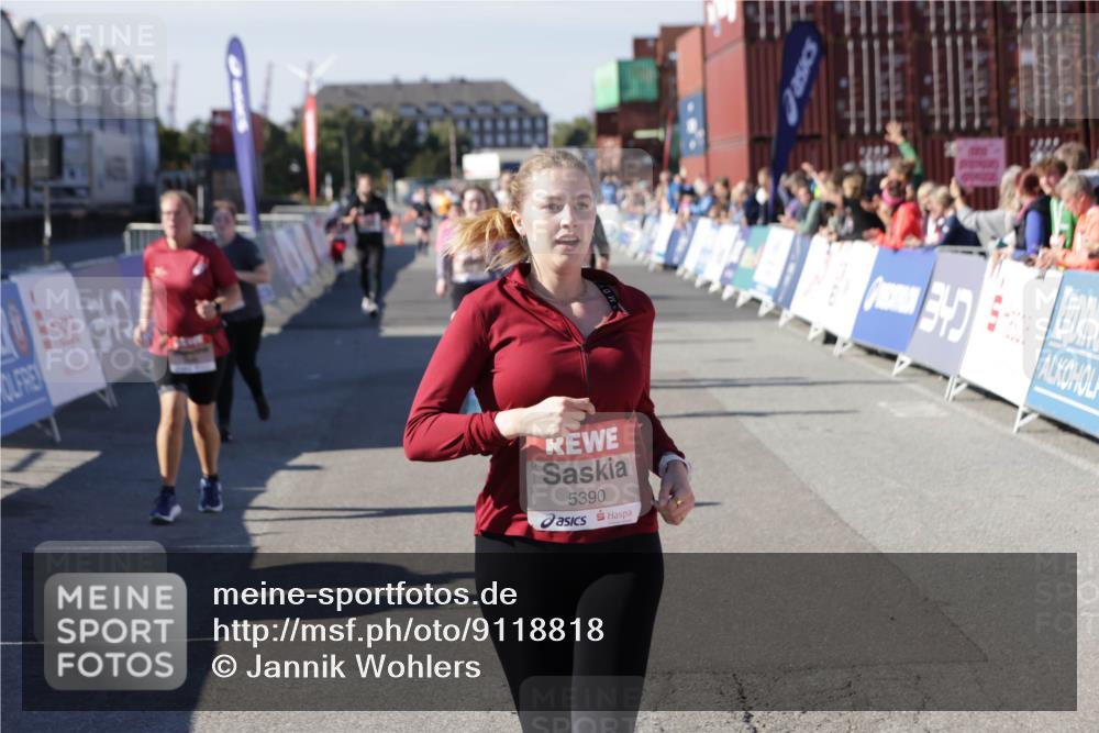 03.10.2025 - Köhlbrandbrückenlauf Jannik Wohlers http://msf.ph/oto/9118818 03.10.2025 13:34:36 Ziel 4702, 4754, 4997, 5390, 5407, 5465, 6289, 6290, 6486 meine-sportfotos.de