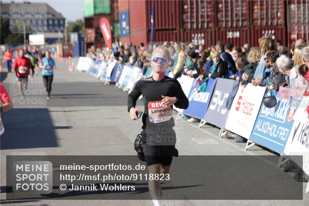 03.10.2025 - Köhlbrandbrückenlauf Jannik Wohlers http://msf.ph/oto/9118823 03.10.2025 13:03:42 Ziel 4063, 4214, 4274, 4322, 4422, 4507, 5639, 5707, 5799, 6025 meine-sportfotos.de
