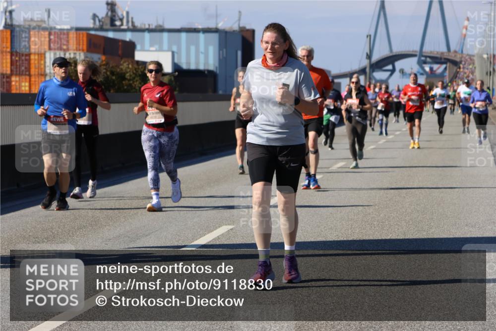 03.10.2025 - Köhlbrandbrückenlauf Strokosch-Dieckow http://msf.ph/oto/9118830 03.10.2025 12:55:38 Position 3  meine-sportfotos.de