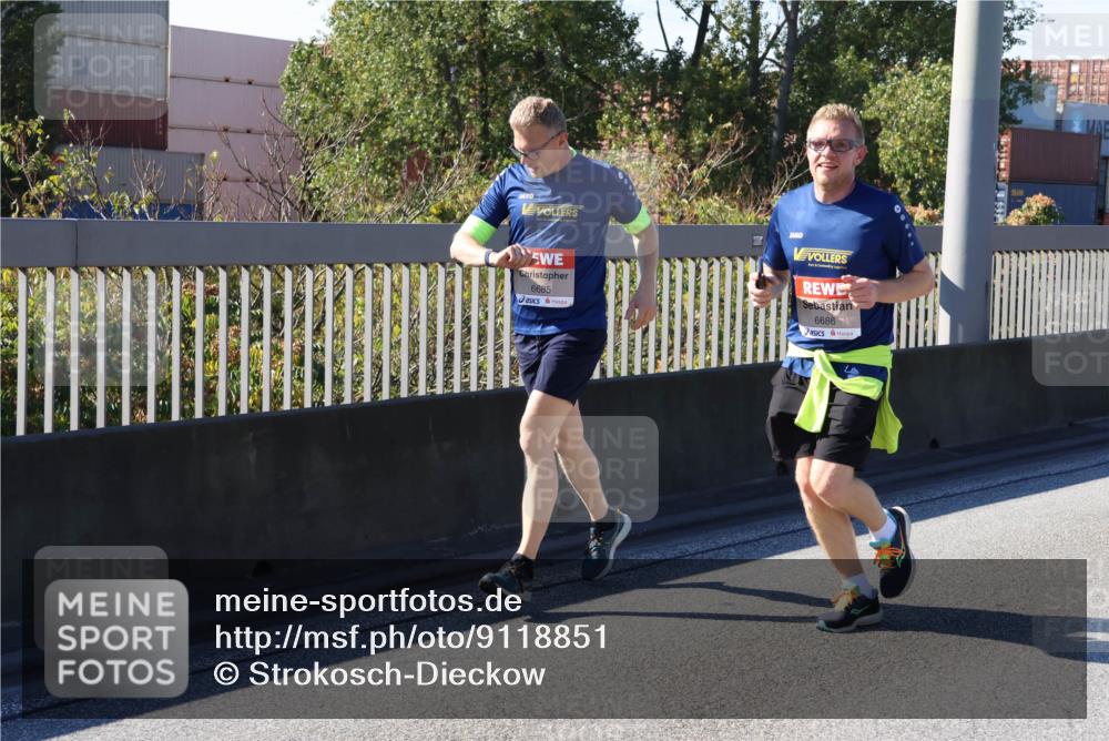 03.10.2025 - Köhlbrandbrückenlauf Strokosch-Dieckow http://msf.ph/oto/9118851 03.10.2025 12:55:40 Position 3 6685, 6686 meine-sportfotos.de