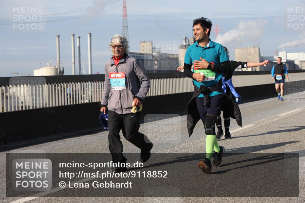 03.10.2025 - Köhlbrandbrückenlauf Lena Gebhardt http://msf.ph/oto/9118852 03.10.2025 10:25:51 Position 2 3774, 02 meine-sportfotos.de