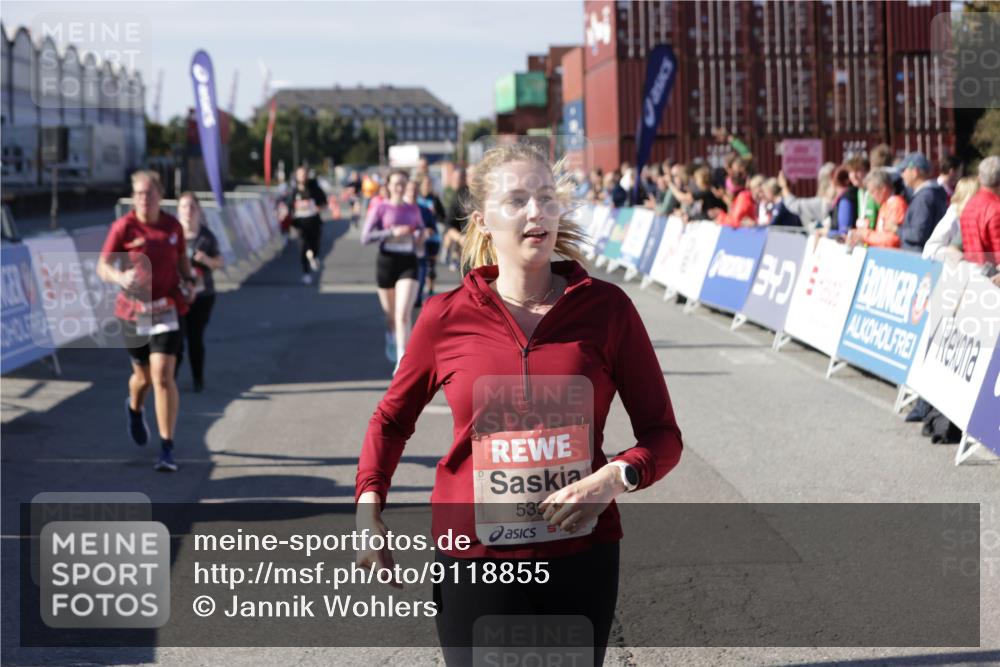 03.10.2025 - Köhlbrandbrückenlauf Jannik Wohlers http://msf.ph/oto/9118855 03.10.2025 13:34:36 Ziel 4702, 4754, 4997, 5390, 5407, 5465, 6289, 6290, 6486 meine-sportfotos.de