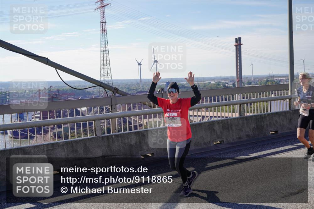 03.10.2025 - Köhlbrandbrückenlauf Michael Burmester http://msf.ph/oto/9118865 03.10.2025 13:00:12 Position 2 4800, 155 meine-sportfotos.de
