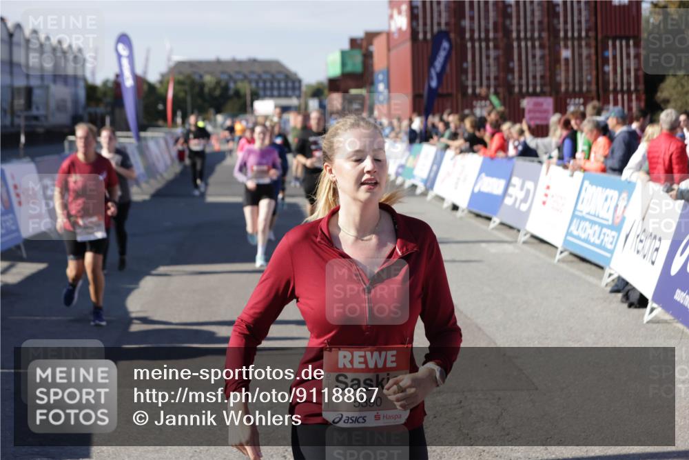 03.10.2025 - Köhlbrandbrückenlauf Jannik Wohlers http://msf.ph/oto/9118867 03.10.2025 13:34:36 Ziel 4702, 4754, 4997, 5390, 5407, 5465, 6289, 6290, 6486 meine-sportfotos.de