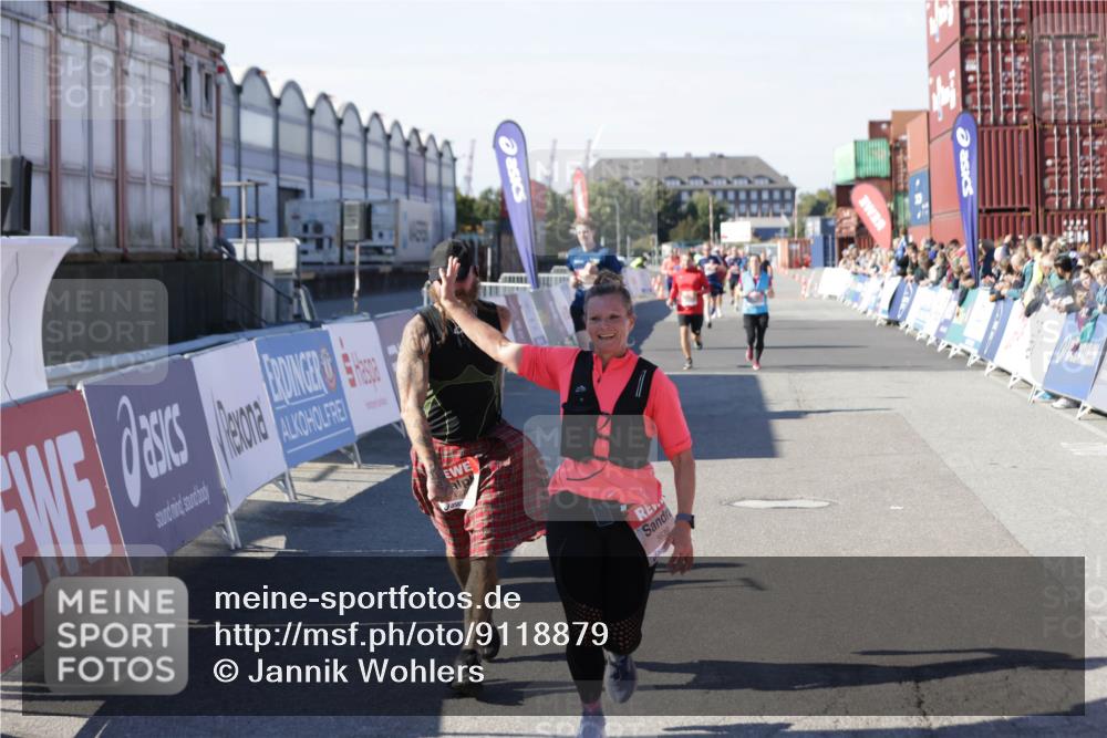 03.10.2025 - Köhlbrandbrückenlauf Jannik Wohlers http://msf.ph/oto/9118879 03.10.2025 13:03:44 Ziel 4063, 4274, 4322, 4422, 5639, 5799, 6025, 6341, 6706 meine-sportfotos.de