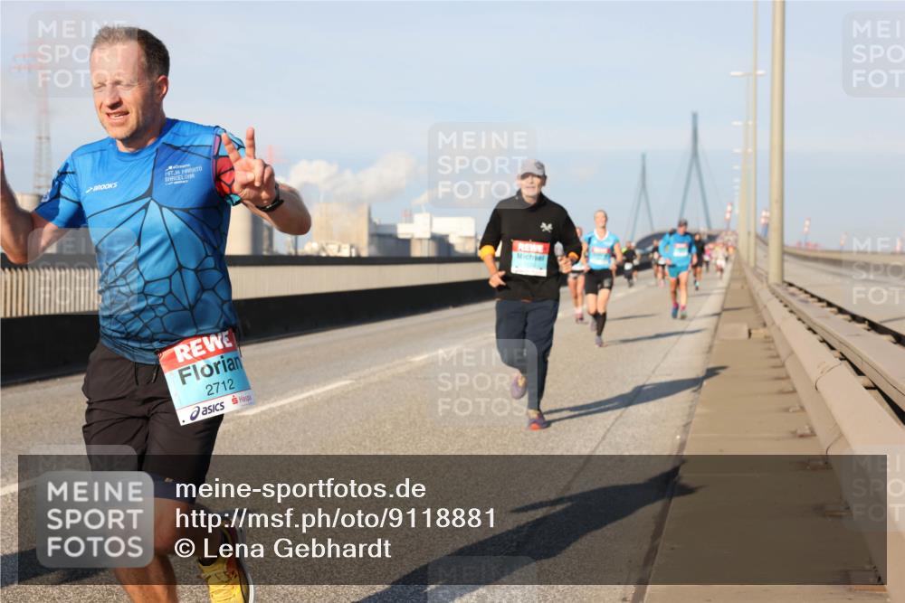 03.10.2025 - Köhlbrandbrückenlauf Lena Gebhardt http://msf.ph/oto/9118881 03.10.2025 09:45:04 Position 2 2712 meine-sportfotos.de