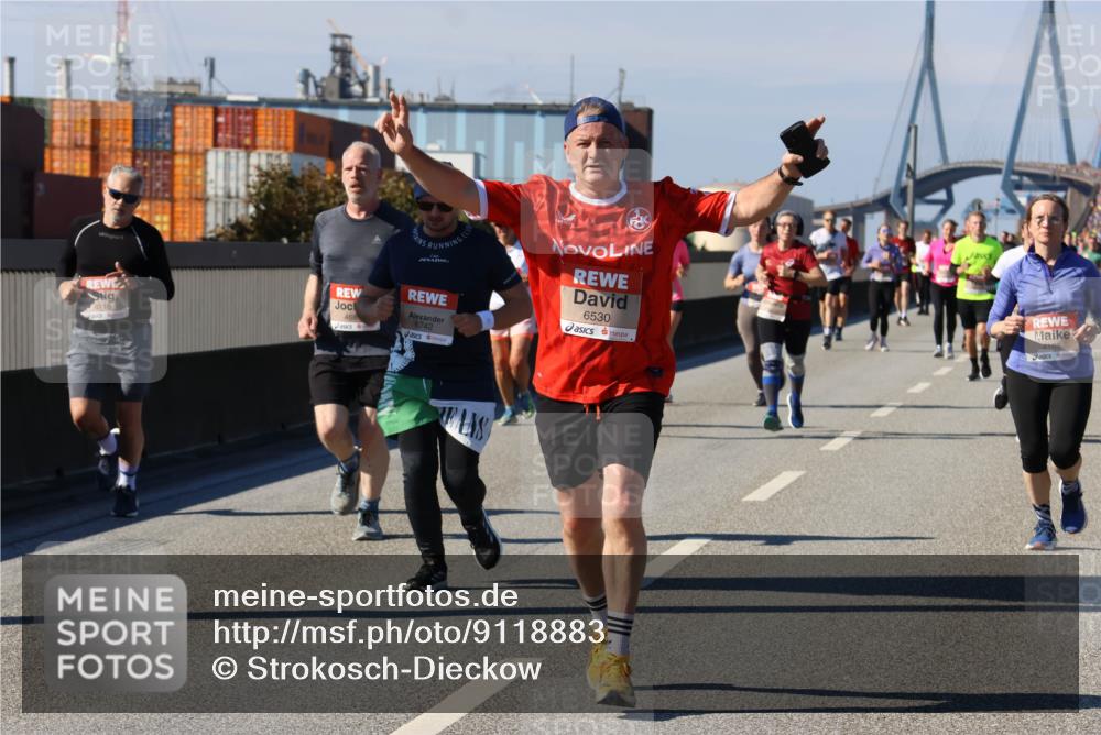 03.10.2025 - Köhlbrandbrückenlauf Strokosch-Dieckow http://msf.ph/oto/9118883 03.10.2025 12:55:48 Position 3 6116, 6742, 6530, 4188 meine-sportfotos.de