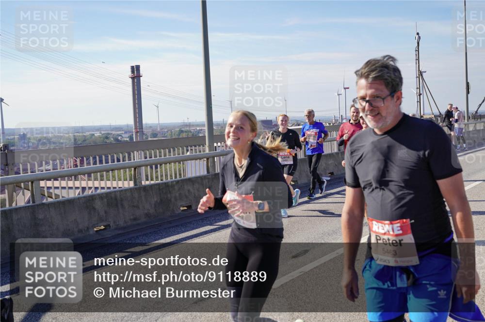 03.10.2025 - Köhlbrandbrückenlauf Michael Burmester http://msf.ph/oto/9118889 03.10.2025 13:00:13 Position 2 5482, 5463 meine-sportfotos.de