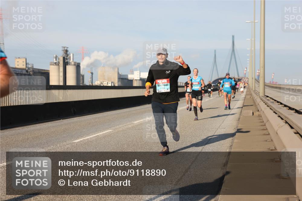 03.10.2025 - Köhlbrandbrückenlauf Lena Gebhardt http://msf.ph/oto/9118890 03.10.2025 09:45:04 Position 2 1133 meine-sportfotos.de
