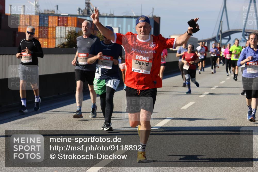 03.10.2025 - Köhlbrandbrückenlauf Strokosch-Dieckow http://msf.ph/oto/9118892 03.10.2025 12:55:48 Position 3 6116, 4689, 6742, 6530, 4188 meine-sportfotos.de