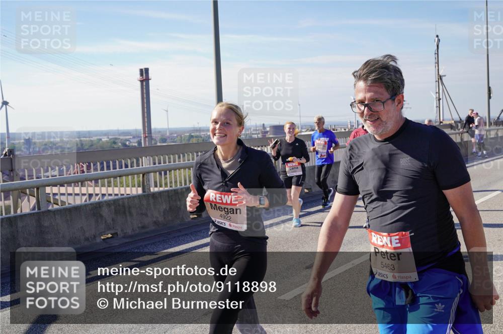 03.10.2025 - Köhlbrandbrückenlauf Michael Burmester http://msf.ph/oto/9118898 03.10.2025 13:00:13 Position 2 4922, 5463 meine-sportfotos.de
