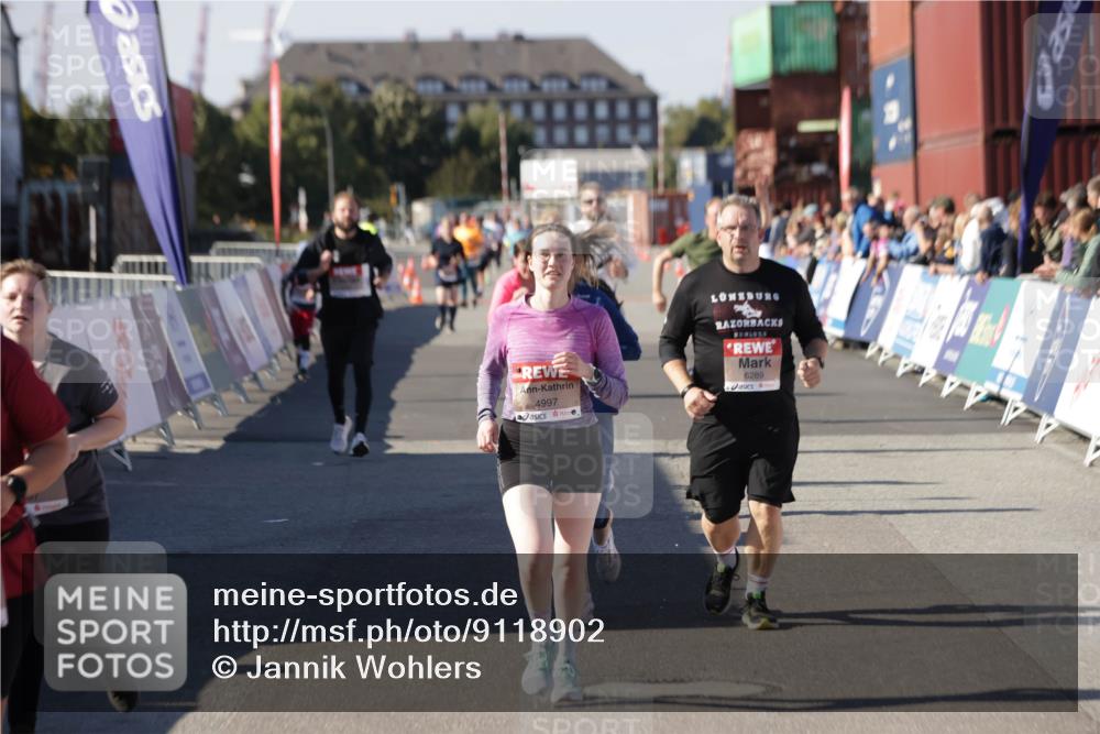 03.10.2025 - Köhlbrandbrückenlauf Jannik Wohlers http://msf.ph/oto/9118902 03.10.2025 13:34:37 Ziel 4702, 4754, 4997, 5390, 5407, 5465, 6289, 6290, 6486 meine-sportfotos.de