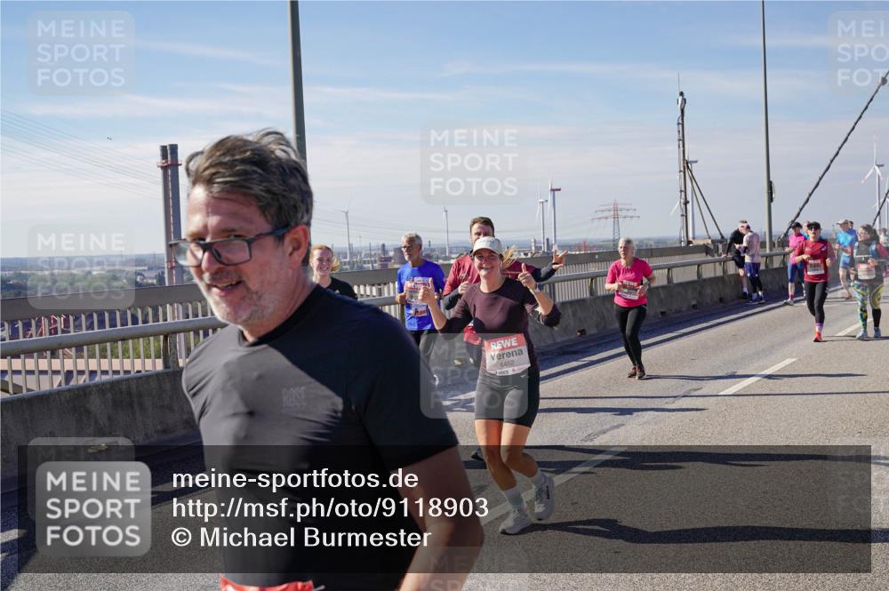 03.10.2025 - Köhlbrandbrückenlauf Michael Burmester http://msf.ph/oto/9118903 03.10.2025 13:00:14 Position 2 6452 meine-sportfotos.de