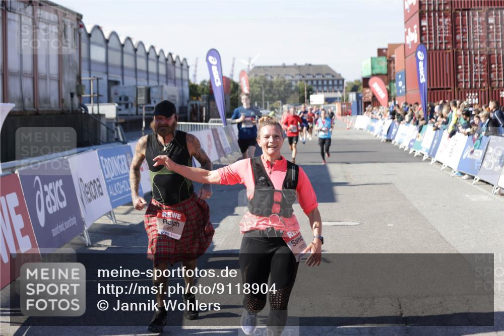 03.10.2025 - Köhlbrandbrückenlauf Jannik Wohlers http://msf.ph/oto/9118904 03.10.2025 13:03:44 Ziel 4063, 4274, 4322, 4422, 5639, 5799, 6025, 6341, 6706 meine-sportfotos.de