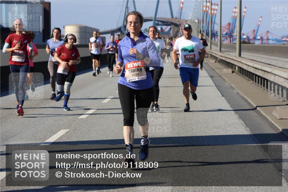03.10.2025 - Köhlbrandbrückenlauf Strokosch-Dieckow http://msf.ph/oto/9118909 03.10.2025 12:55:50 Position 3 5029, 4188 meine-sportfotos.de
