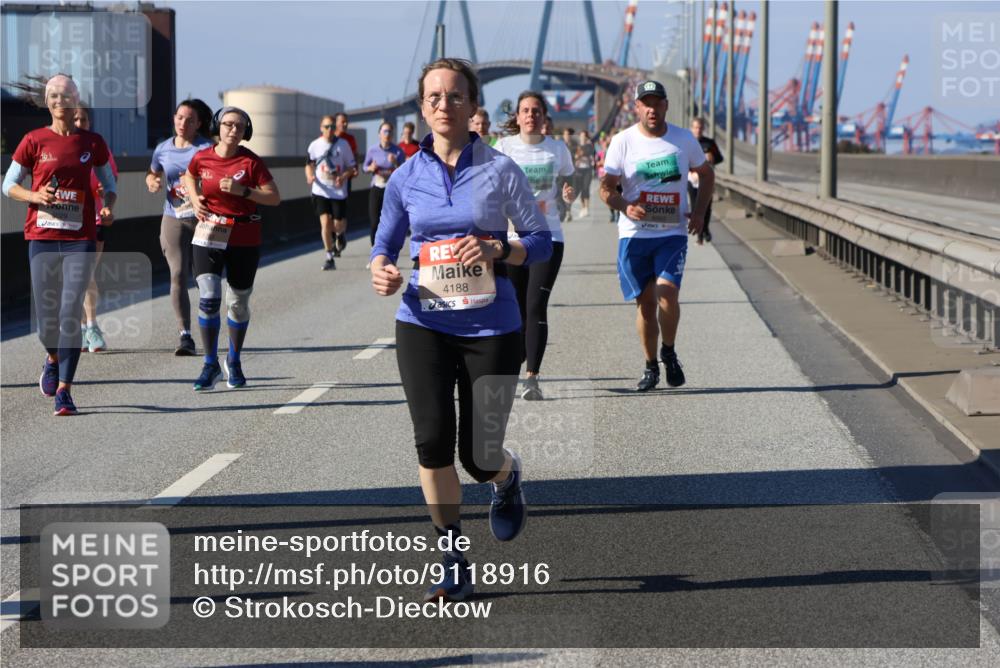 03.10.2025 - Köhlbrandbrückenlauf Strokosch-Dieckow http://msf.ph/oto/9118916 03.10.2025 12:55:50 Position 3 4188 meine-sportfotos.de