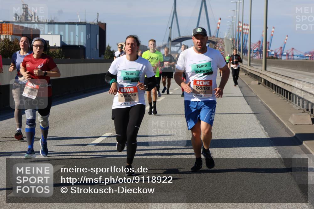03.10.2025 - Köhlbrandbrückenlauf Strokosch-Dieckow http://msf.ph/oto/9118922 03.10.2025 12:55:54 Position 3 4782, 6566, 6565 meine-sportfotos.de