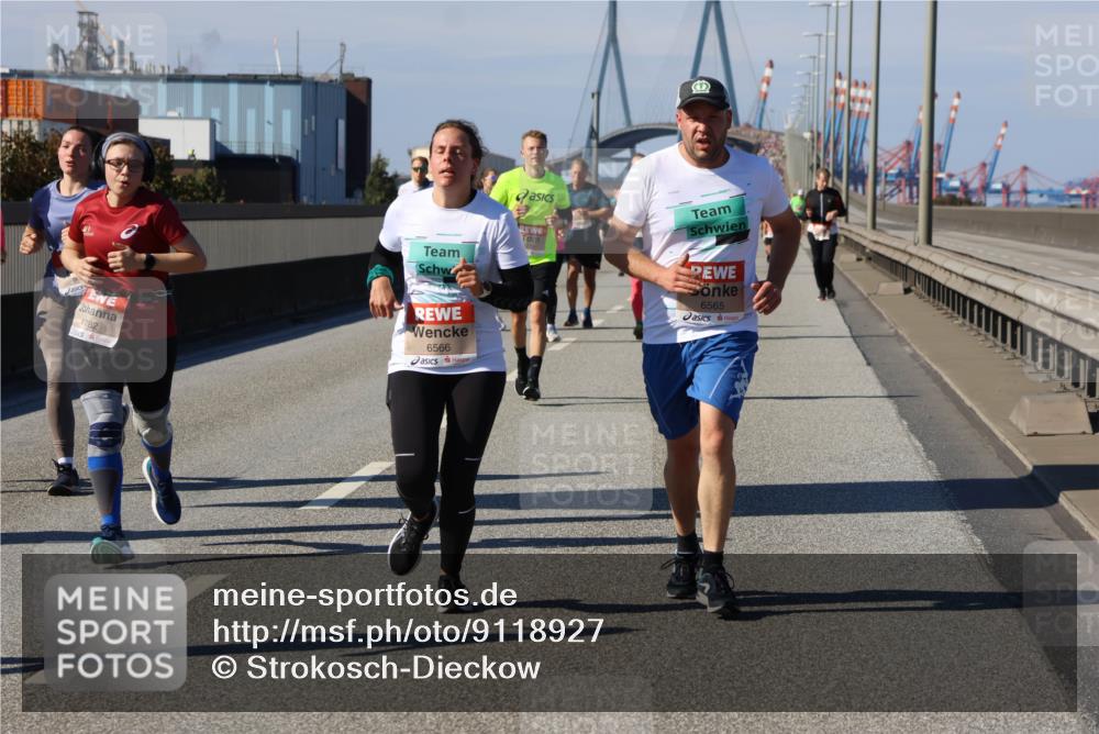 03.10.2025 - Köhlbrandbrückenlauf Strokosch-Dieckow http://msf.ph/oto/9118927 03.10.2025 12:55:54 Position 3 6565, 4782, 6566 meine-sportfotos.de