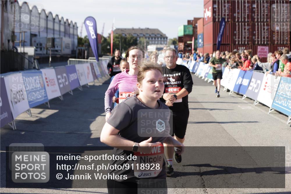 03.10.2025 - Köhlbrandbrückenlauf Jannik Wohlers http://msf.ph/oto/9118928 03.10.2025 13:34:40 Ziel 4112, 4498, 4702, 4754, 4767, 4997, 5390, 5407, 5465, 6196, 6289, 6290, 6486 meine-sportfotos.de